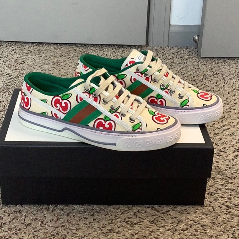 🍎 Gucci Tennis 1977 Apple Sneakers 🍎